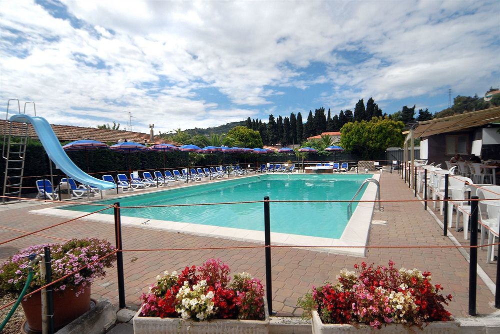 Hotel Delle Mimose Diano Marina Exterior foto