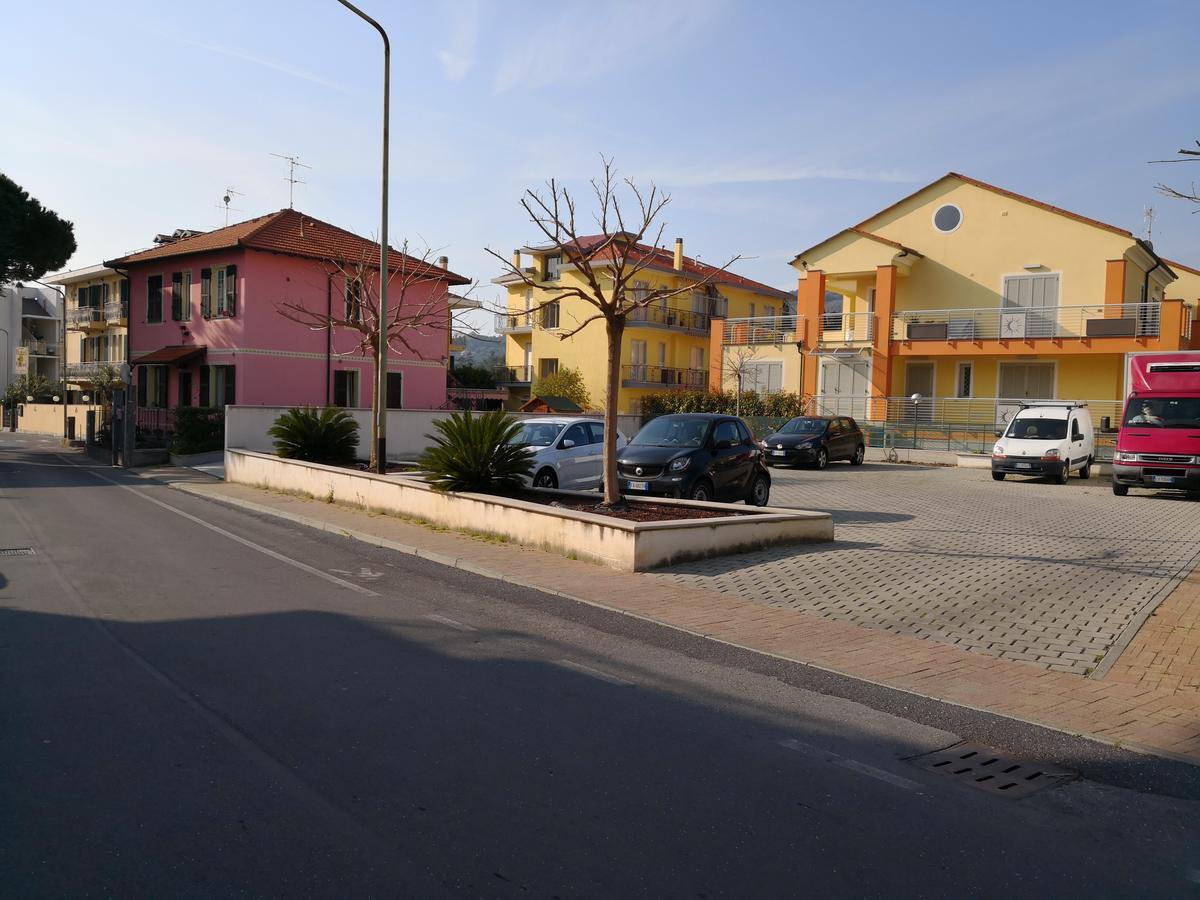 Hotel Delle Mimose Diano Marina Exterior foto