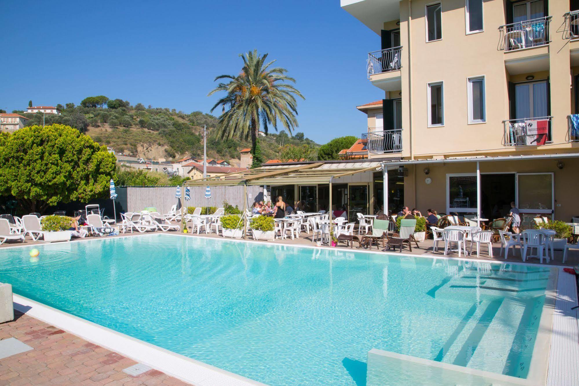 Hotel Delle Mimose Diano Marina Exterior foto